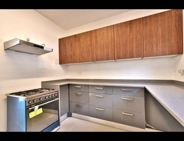 3 BEDROOM DUPLEX FOR SALE IN HYDE PARK